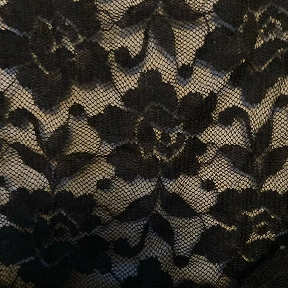 XXI Black lace tank top size large. Perfect for layering. Lovely rose pattern. - Picture 3 of 5